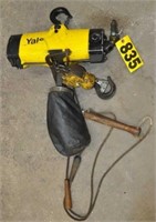 Yale pneumatic 1-T chain hoist, made in Sweden