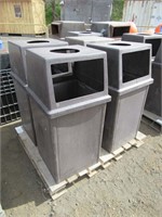 (4) Plastic Garbage Cans