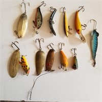 LOT OF FISHING LURES