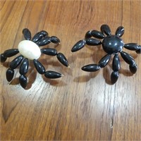 CUTE SPIDERS MADE OF GLASS PEARLS
