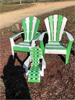 3 plastic yard chairs