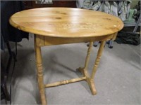 PINE OVAL LAMP TABLE W/ DR.