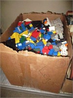 LG. BOX OF LEGO PCS.