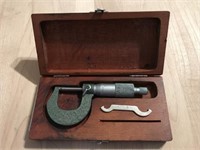 Mitutoyo 103-259 micrometer caliper with original