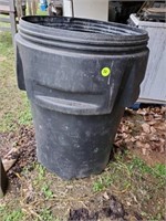 LARGE HEAVY TRASH CAN