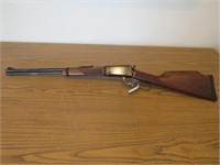Henry Repeating Arms 17HMR, Lever Action, H001V