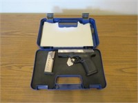 Smith & Wesson SW40VE, 40S&W, 2 clips, Hard Case