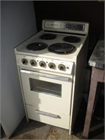 Brown-Small  Electric Stove/Oven, 20x26x41