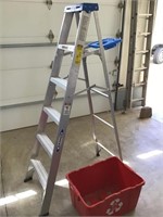 6 foot folding ladder