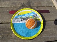Throw and stick Game New