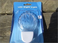 LED Night Light New AS IS