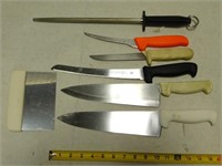 Lot of 7 Kitchen Knives, Honing Rod & Scraper