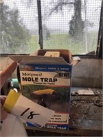 Mole trap