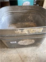 Wheeling galvanized square tub