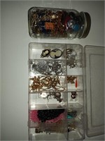 Vtg Jewelry Crafter's Delight