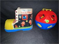 FISHER PRlCE LACING SHOE WITH SHAPE TOY