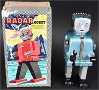 T.N. BATTERY OP RADAR ROBOT w/ BOX