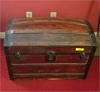 VINTAGE CAMEL BACK TRUNK-