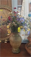 DECORATIVE GLASS VASE WITH FLOWERS FROSTED