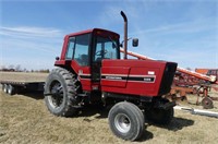 International 5088 2WD Tractor