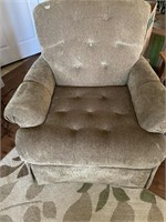 Tuft Upholstered Arm Chair