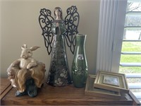 Lot of Assorted Decorative Items