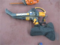 Worx electric leaf blower/vac with collection bag