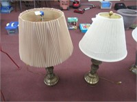 2 brass looking base lamps