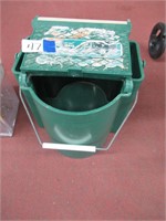 plastic mop bucket with wringer