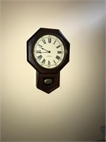 Seth Thomas Antique Pendelum Wall Clock