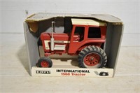 Case International 1568 Collectible Toy Tractor