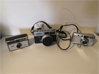 Vintage Camera lot Minolta Kodak and Canon