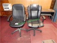 (2) Office Chairs Black in Group