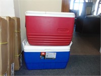 (2) Igloo family size coolers