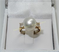 18K Gold pearl and diamond ring, Bague en or 18K