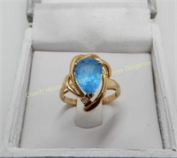 14K Gold blue topaz and diamond ring, bague en or