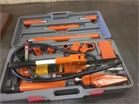 CENTRAL HYDRAULICS 4 TON PORTABLE PULLER KIT