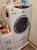 Ge Front loading washer with storage stand