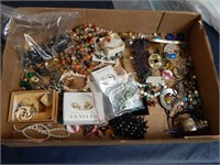 Flat of costume Jewelry - treasures to be found