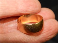 10K Gold marked Ring 5.2 Grams
