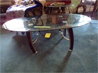 4 ft Glasstop coffee table