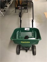 GREEN THUMB SPREADER WITH EXTRA GEARBOX