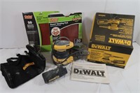 DeWalt 5" Variable SpeedOrbit Palm Sander Kit