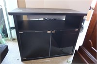 TV/Entertainment Stand w/Glass Doors-36x18x28"