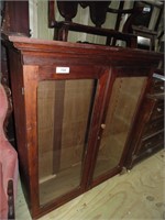 China Cabinet Top w/ Glass Doors