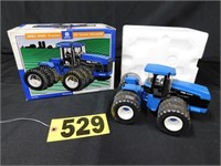 Ertl 1:32 New Holland 9882 4WD tractor in orig box