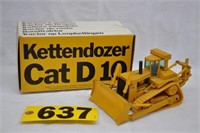 1:50 Kettendozer CAT D10 made in West Germany