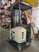 Crown Elec. Stand Up Narrow Aisle Lift Truck