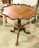 Lot #564 - Mahogany Chippendale style lamp table