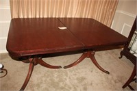 GORGEOUS ANTIQUE DUNCAN PHYFE STYLE DINING TABLE